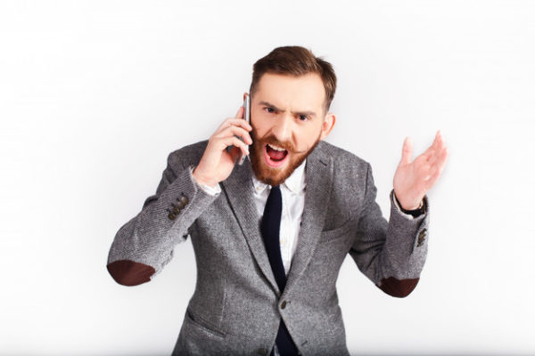Formation gestion des appels difficiles : comment rester calme face à un client en colère ?